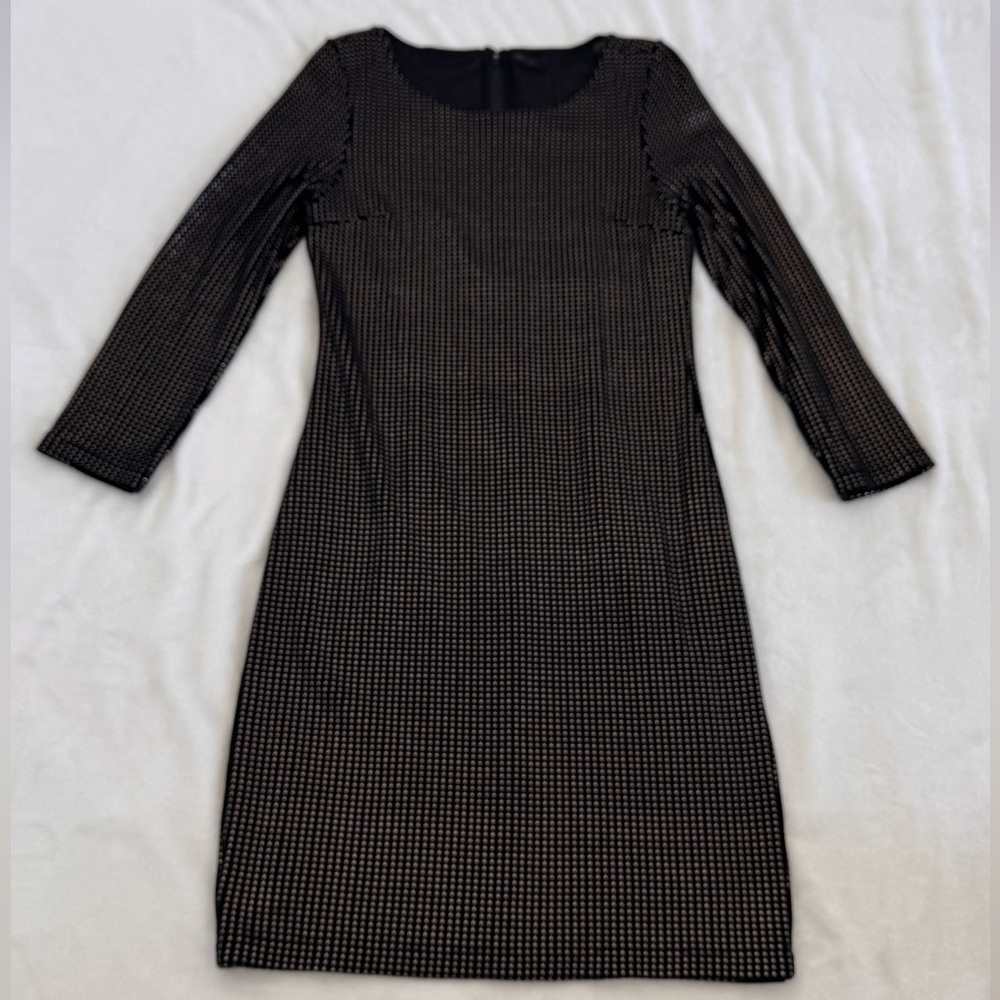 Alice + Olivia Size Medium Long Sleeve Fitted Dress. Black with gold ‘dots”
